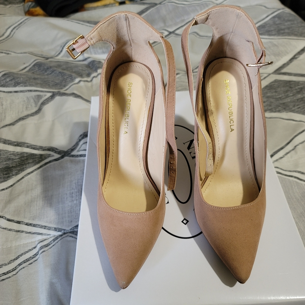 Nude Stiletto Heels 7.5